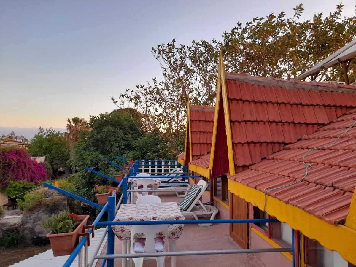 Antonios Motel Side Exterior foto