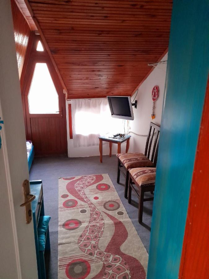 Antonios Motel Side Exterior foto