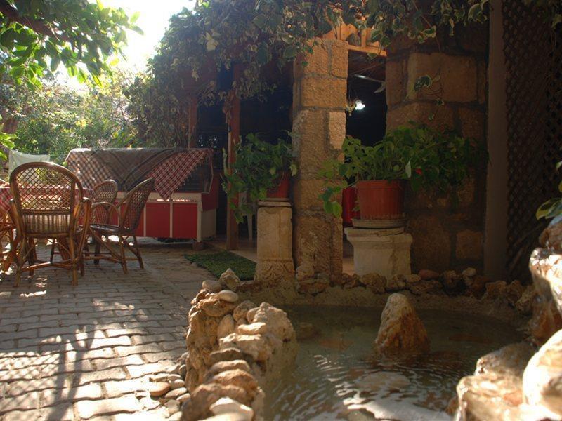Antonios Motel Side Exterior foto