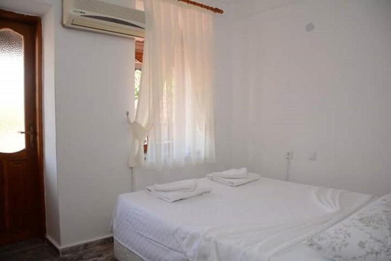 Antonios Motel Side Exterior foto